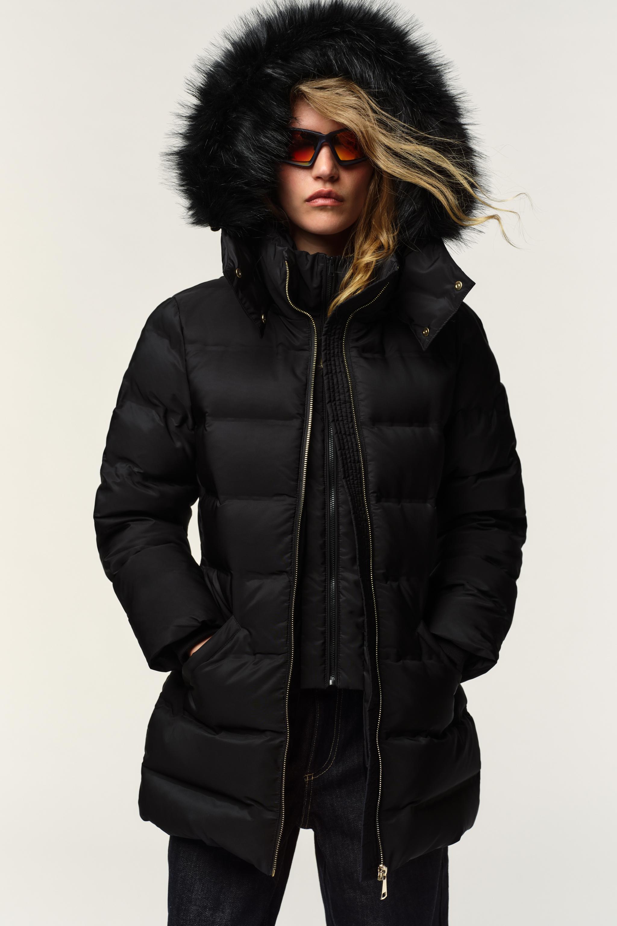 WATER REPELLENT WINDPROOF HOODED DOWN JACKET